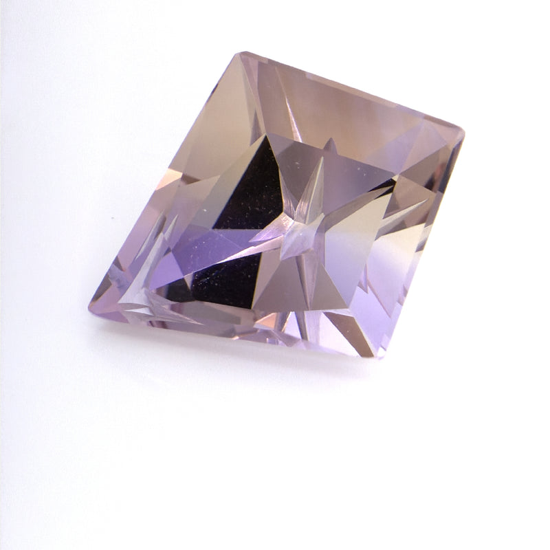 Amatrine - Wobito Fancy Cut -19.5x16.1mm